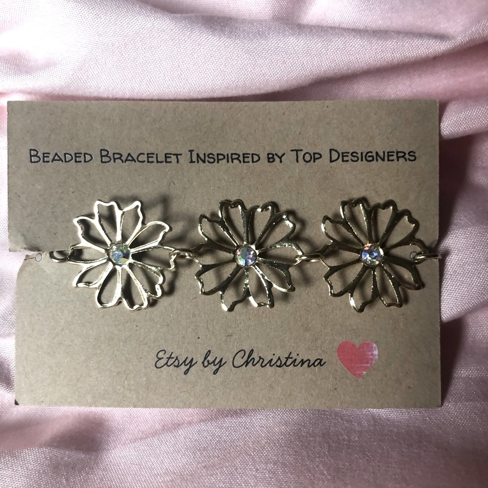 Dainty Gold Rhinestone Flower Bracelet 🌸